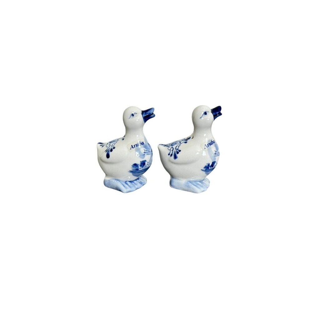 Delft Blue Handpainted Ducks In A Basket Salt And Pepper Shaker Set Vintage - Picture 4 of 11